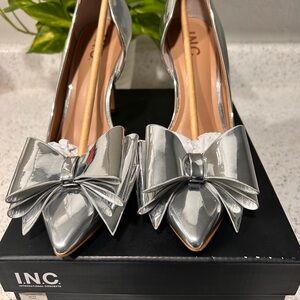 INC International Concepts Women's Metallic Silver Bow Heels